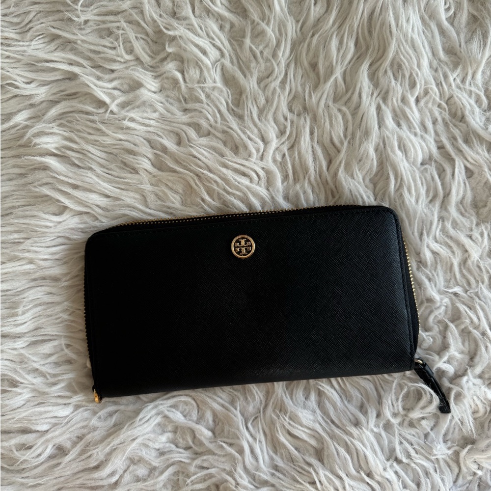 Tory Burch wallet